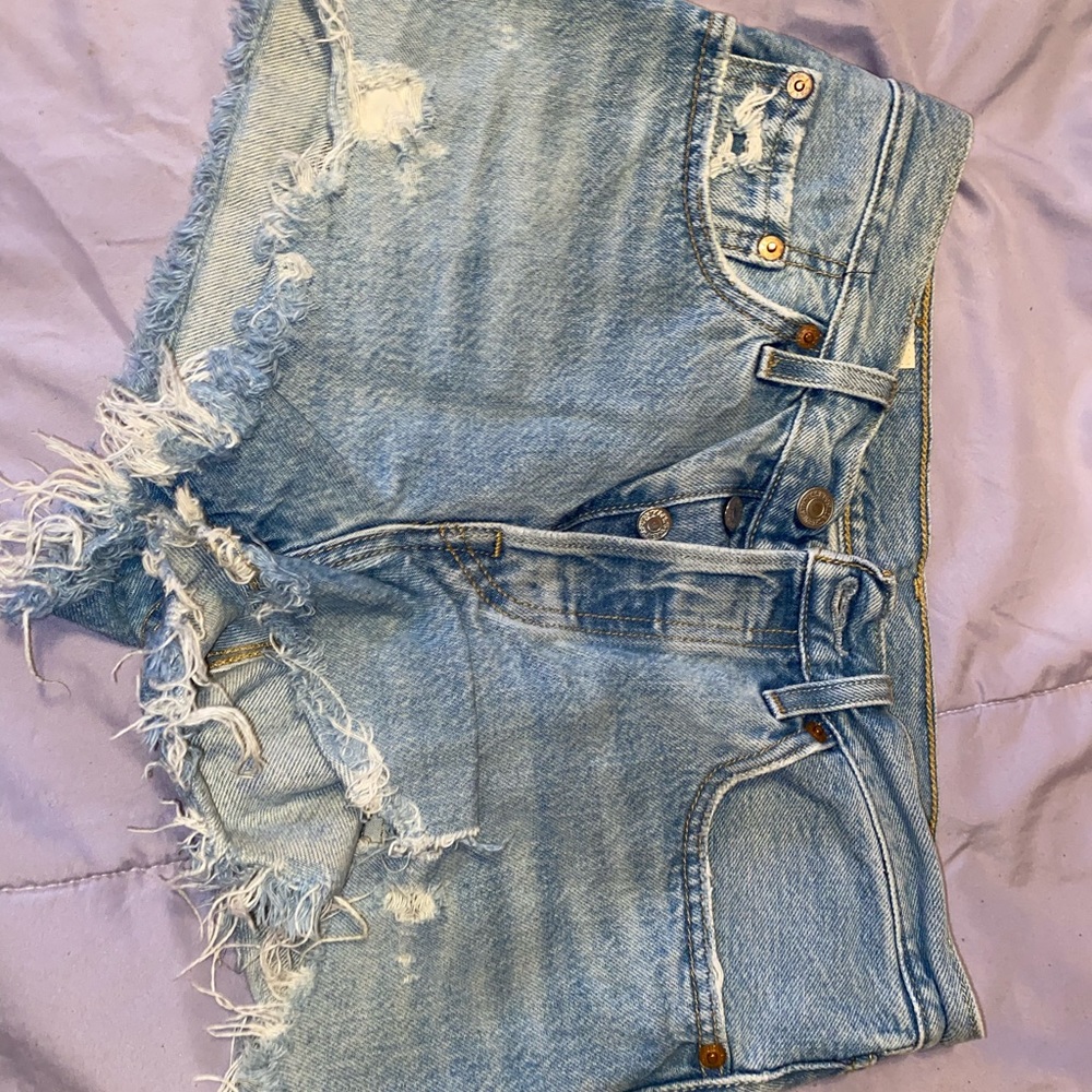 Levi’s size 501 shorts (Fits a size 4)
